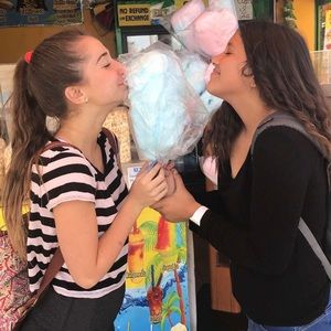 Meet your Posher, Noemi